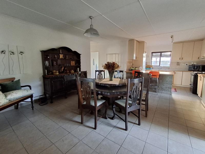 4 Bedroom Property for Sale in Britannia Bay Western Cape